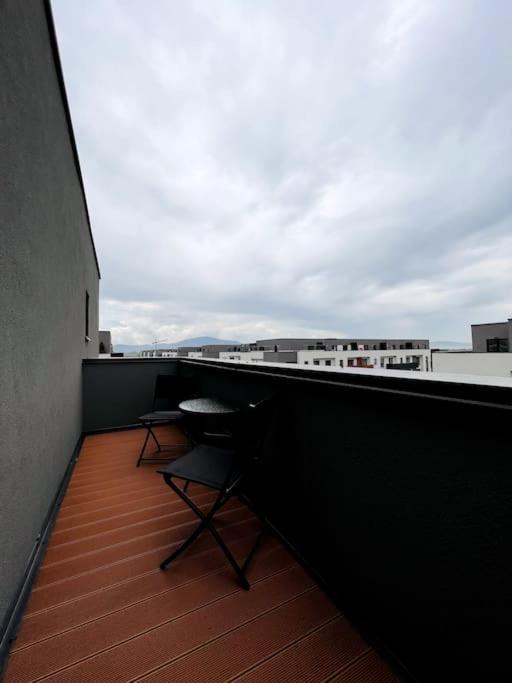 Skylark - Singapore Penthouse With Jacuzzi & Panoramic View Braşov Eksteriør bilde